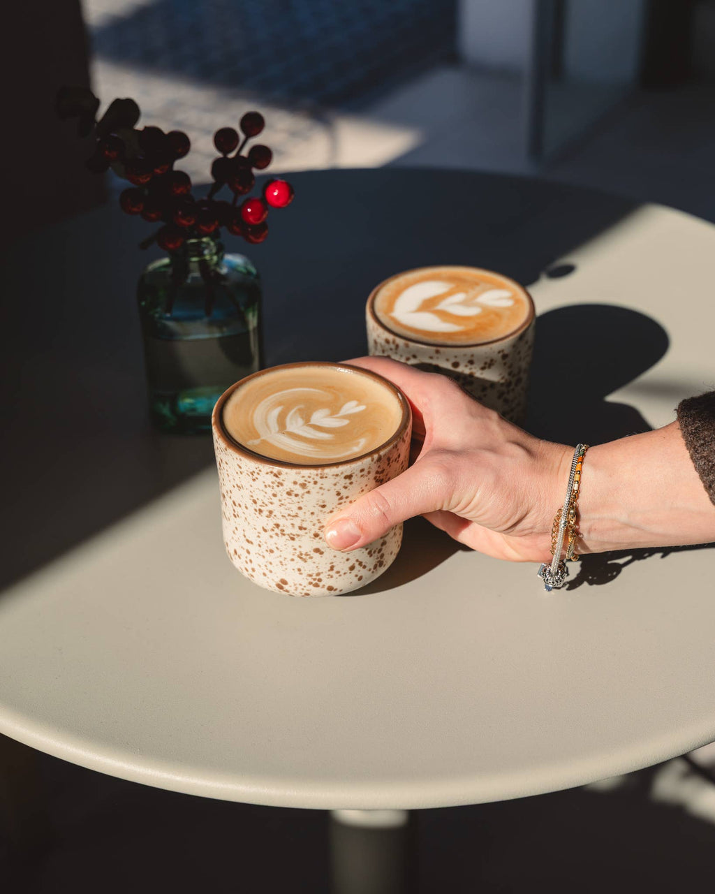 Artisanal Stengods Kaffekopp 210ml – Tumbler Cookie Glasyr