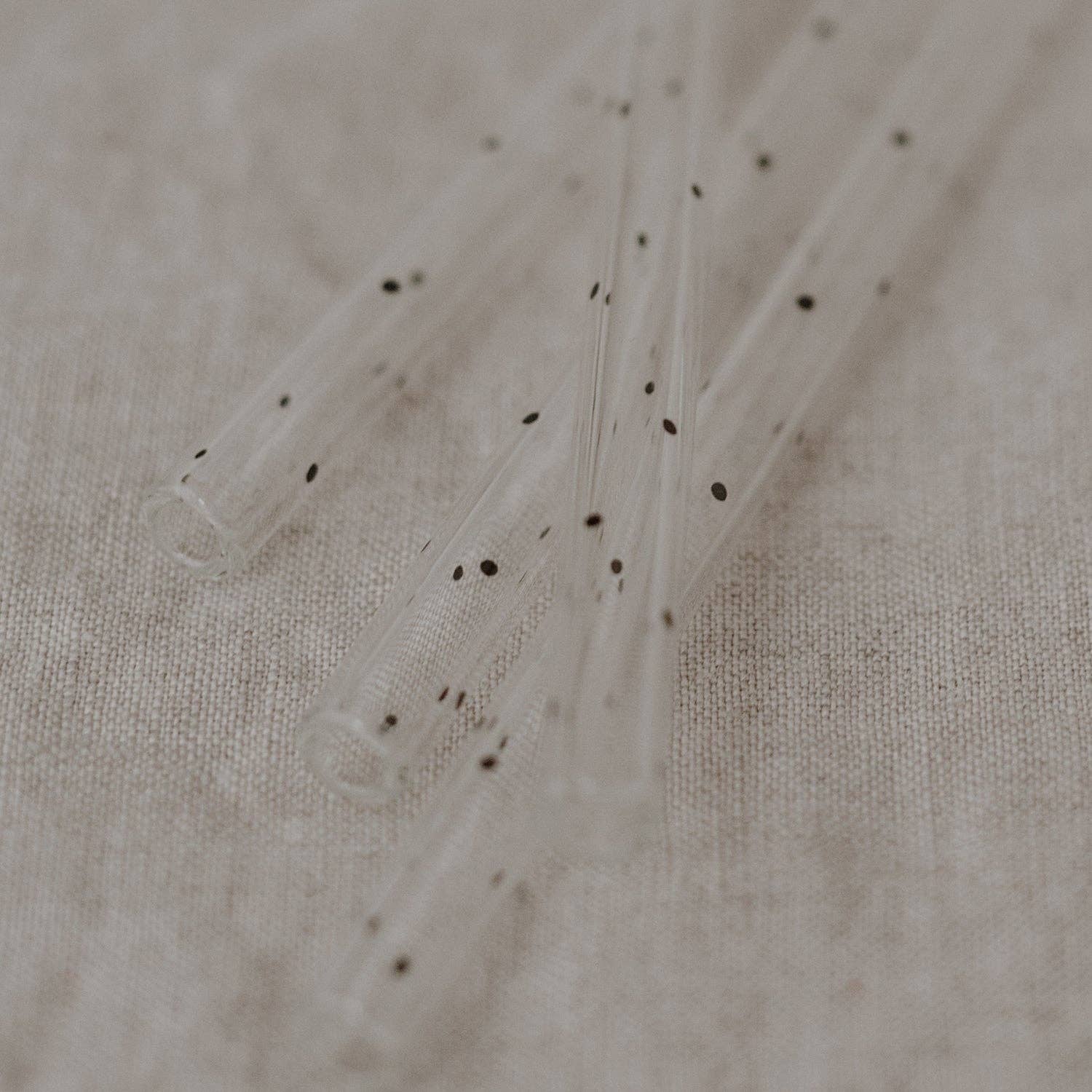 Black glass straws (20 cm)