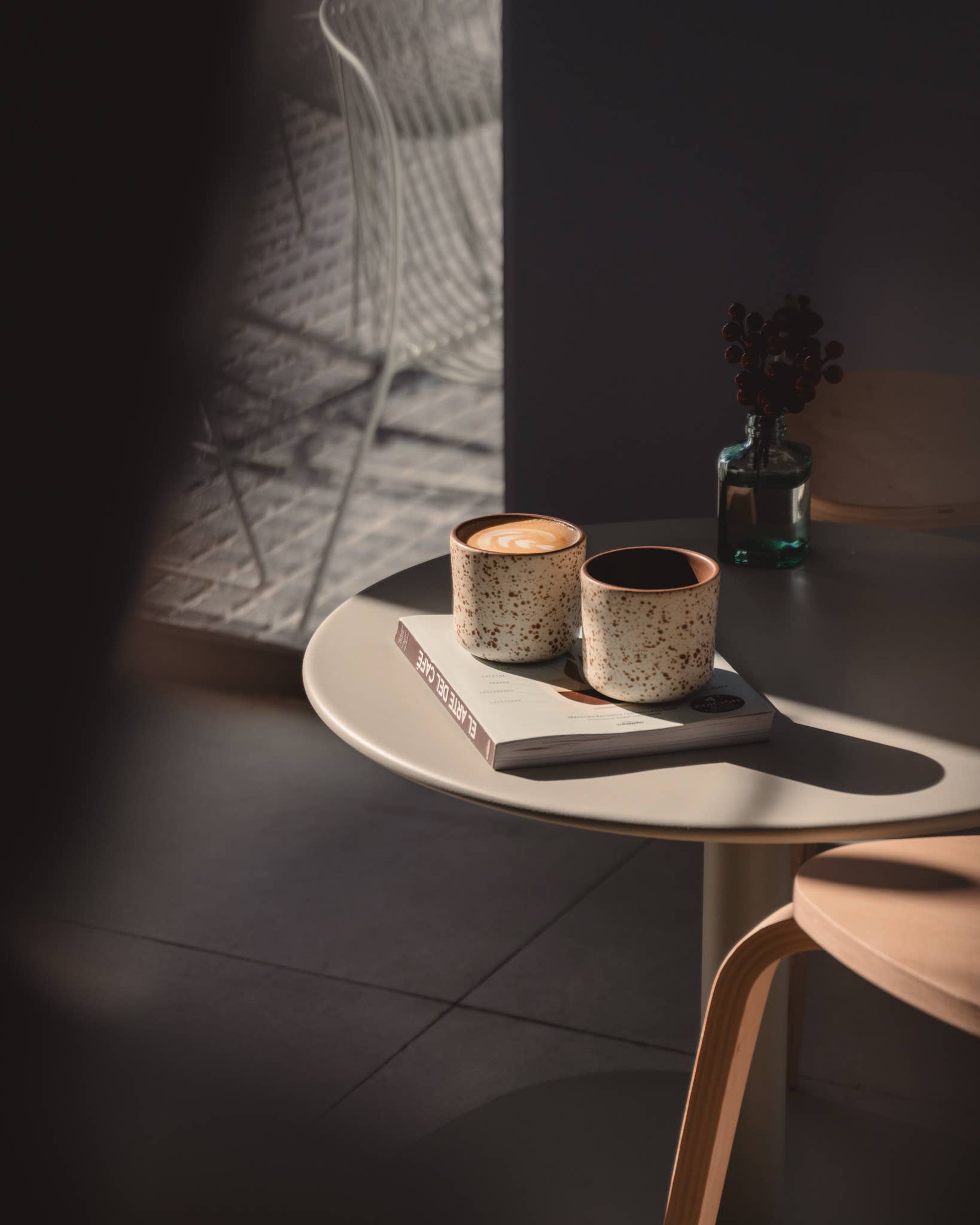 Artisanal Stengods Kaffekopp 210ml – Tumbler Cookie Glasyr